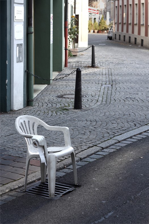 Bert Loeschner, Monobloc, Urban Toilet Bert Loeschner, Monobloc, Urban Toilet